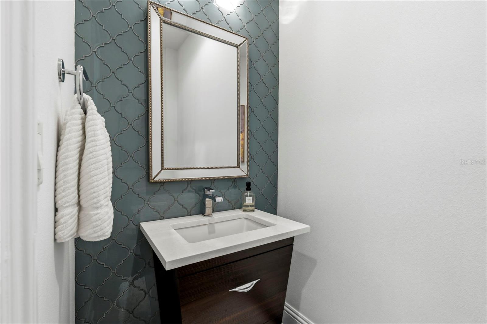 300 Delmar Ter S Property Photo 18