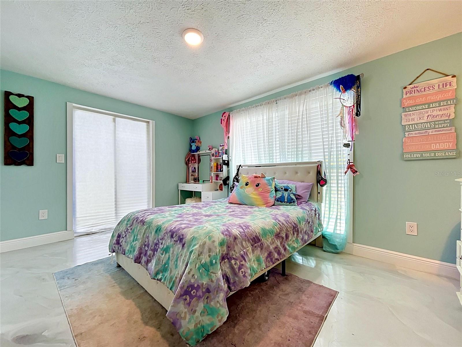 6950 Southwind Dr Property Photo 23