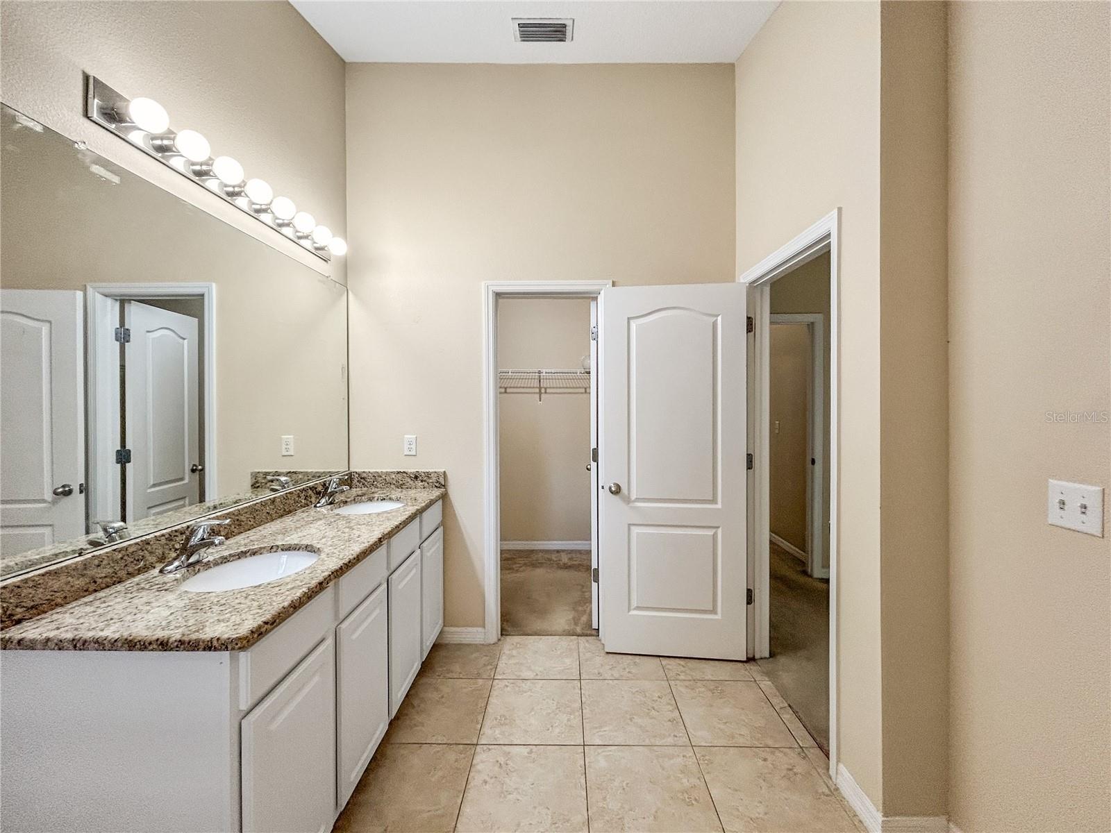 16615 Kingletside Ct Property Photo 14