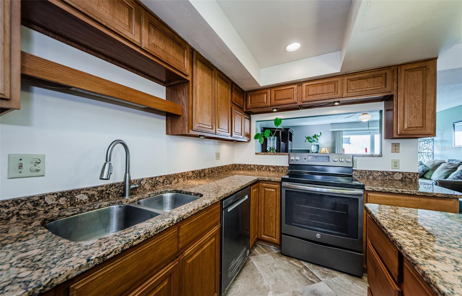 433 S Paula Dr #17 Property Photo 6