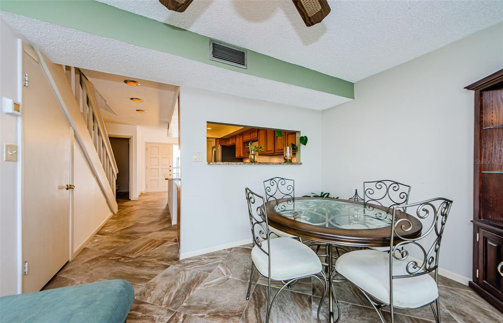 433 S Paula Dr #17 Property Photo 8