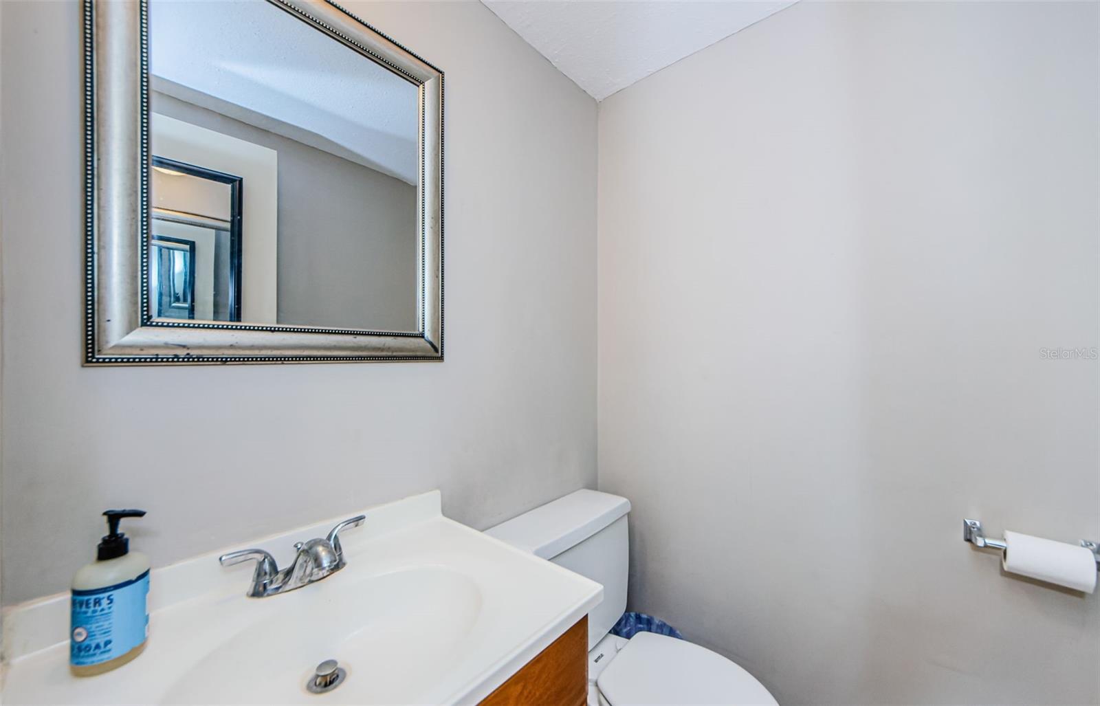 433 S Paula Dr #17 Property Photo 13