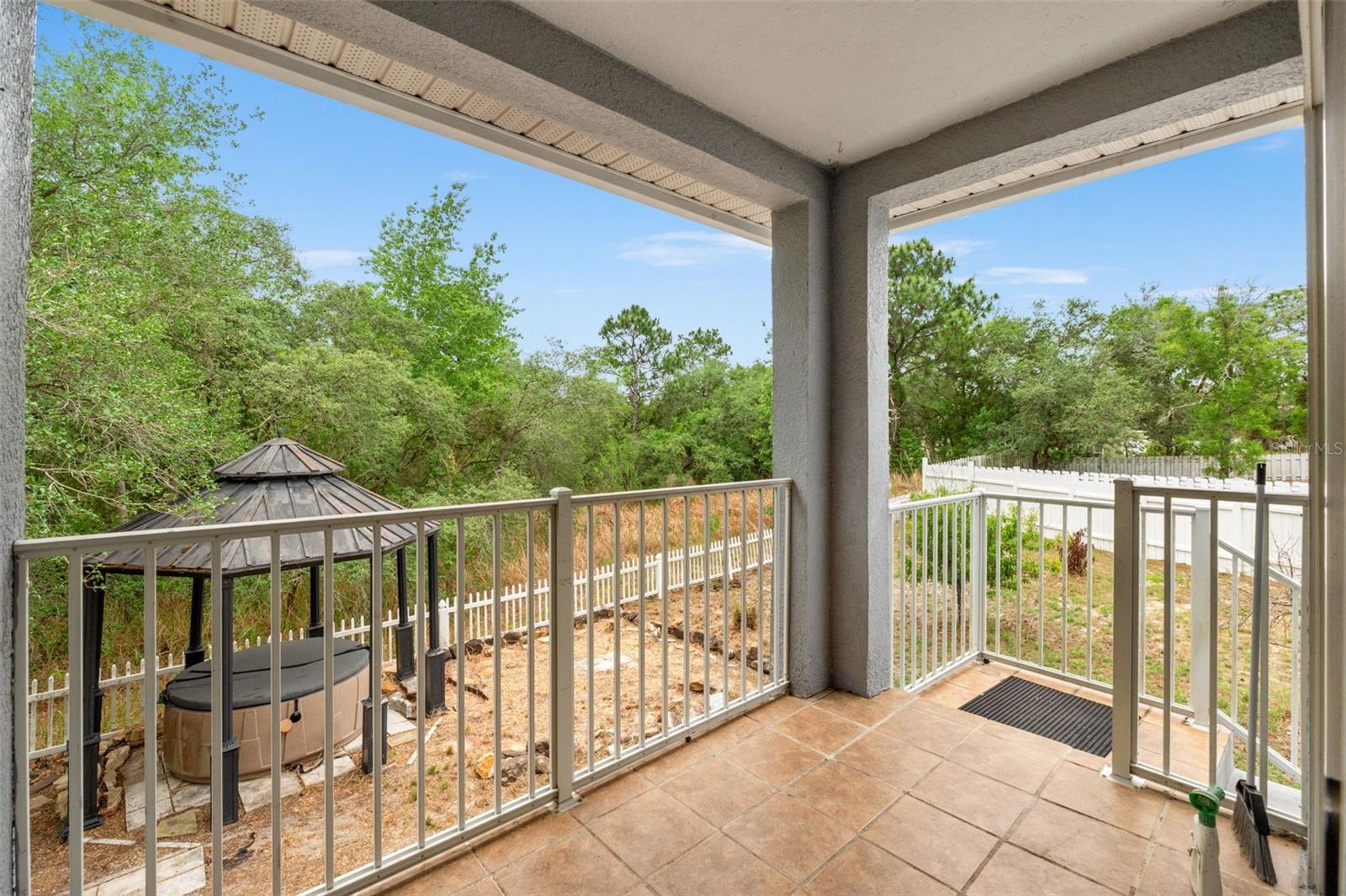 4490 Ayrshire Dr Property Photo 18