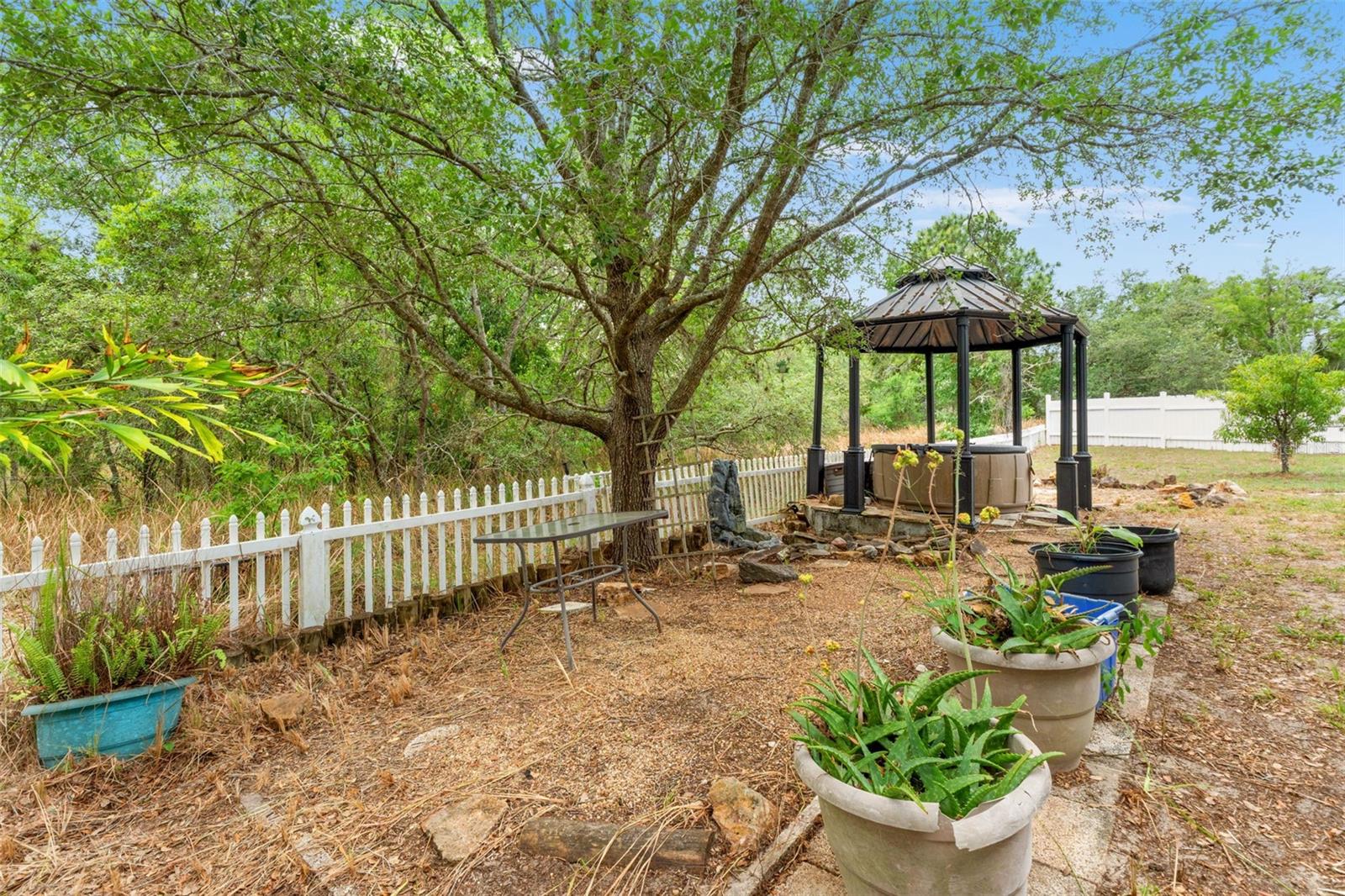 4490 Ayrshire Dr Property Photo 21