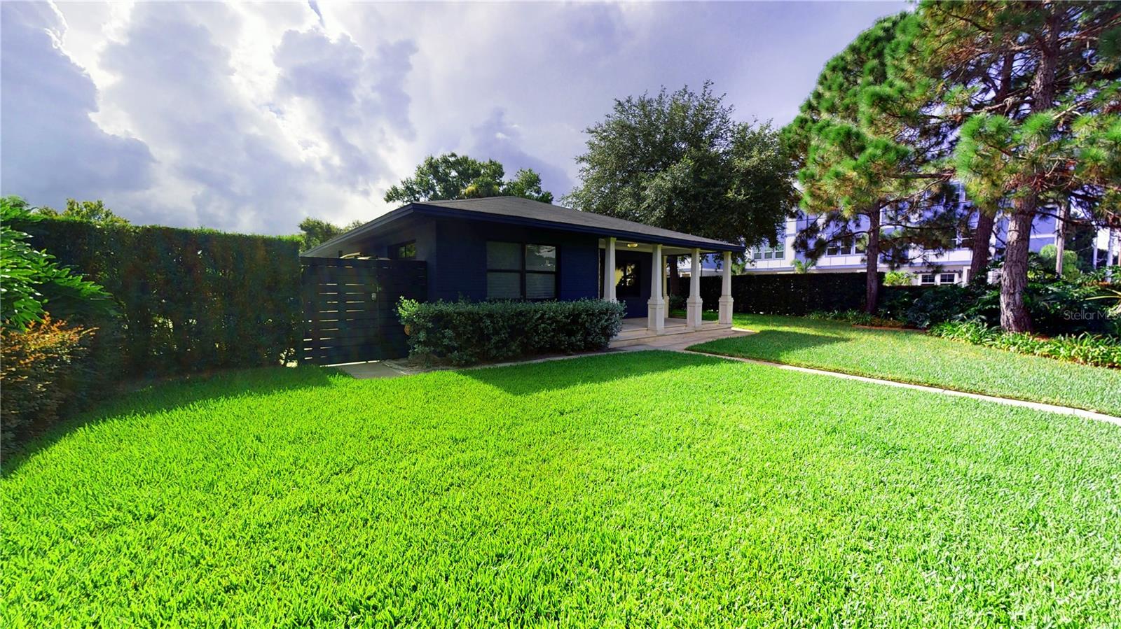 218 S Matanzas Ave Property Photo 2