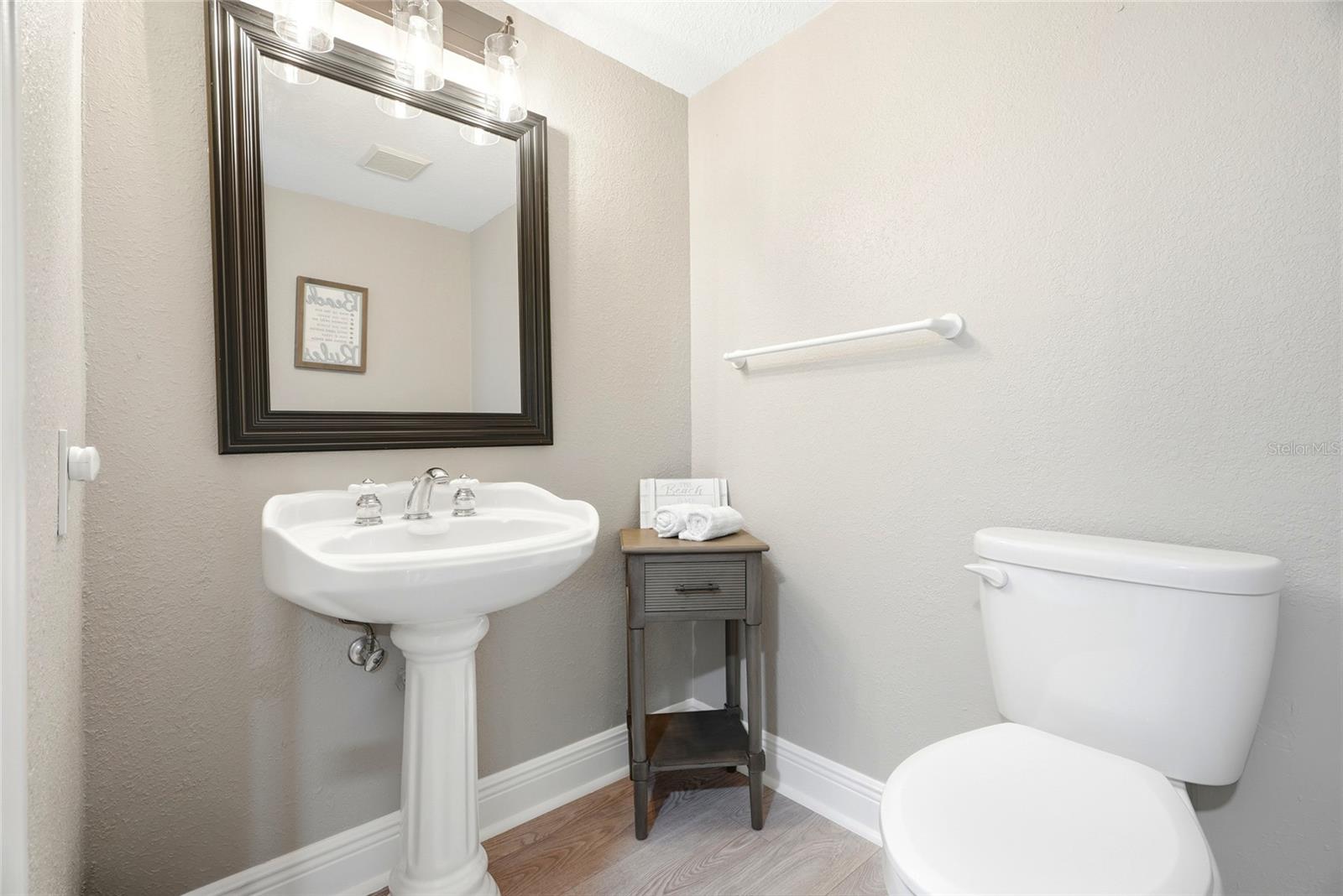634 Edgewater Dr #844 Property Photo 21