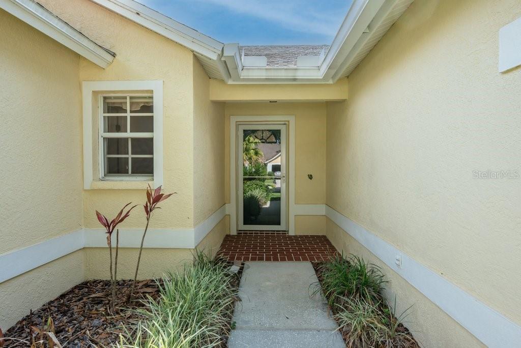 17610 Esprit Dr Property Photo 3