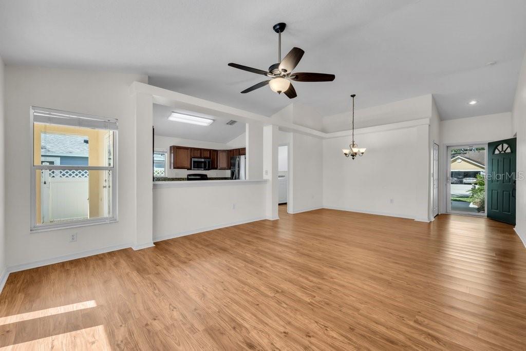 17610 Esprit Dr Property Photo 8