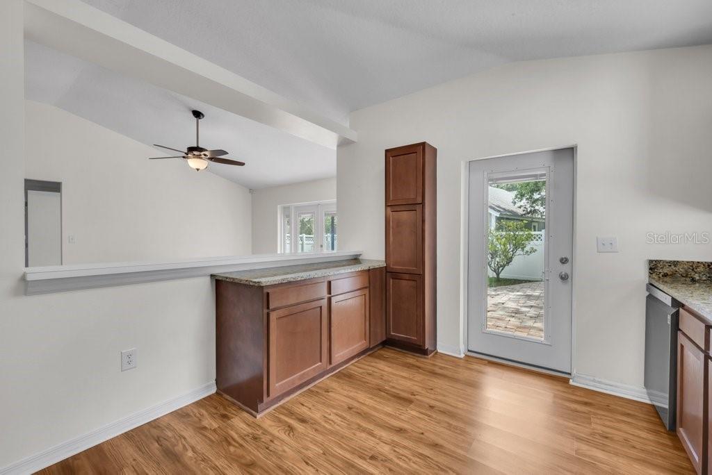 17610 Esprit Dr Property Photo 14