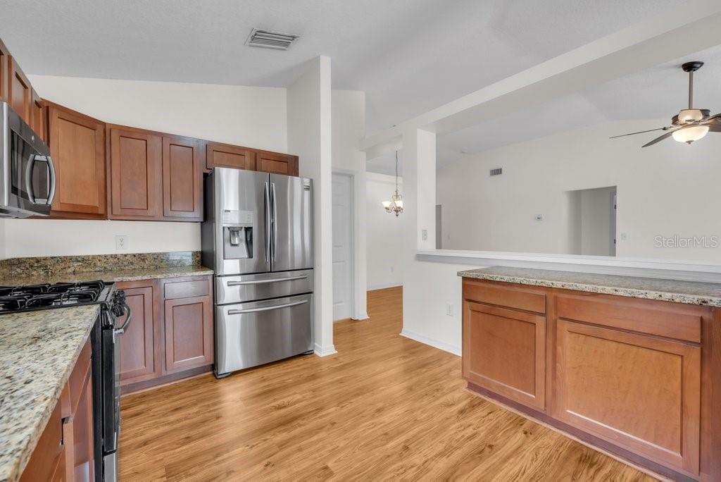 17610 Esprit Dr Property Photo 15