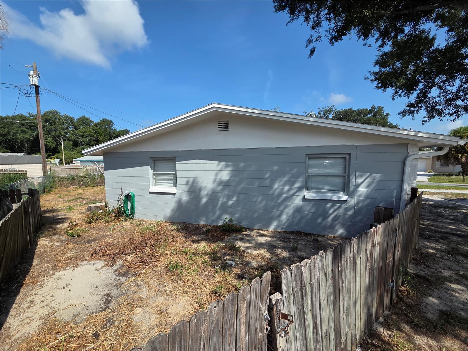 4616 Irene Loop Property Photo 16