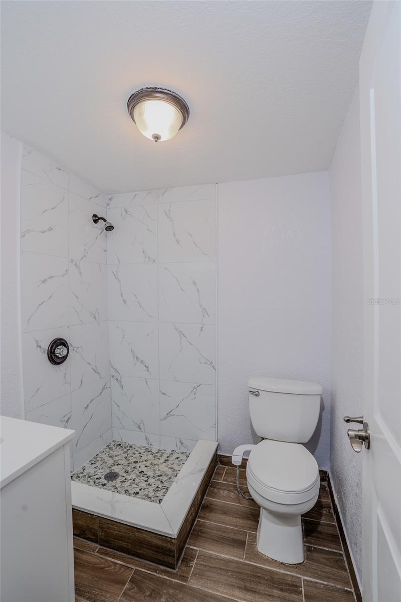 503 Moore Ave Property Photo 34
