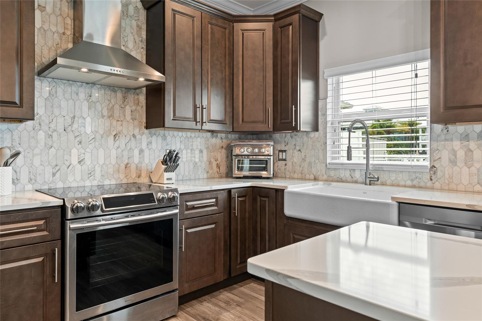 6412 Key Island Ave Property Photo 17