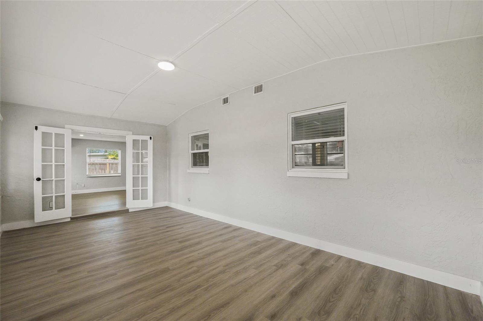 2952 Webley Dr Property Photo 28