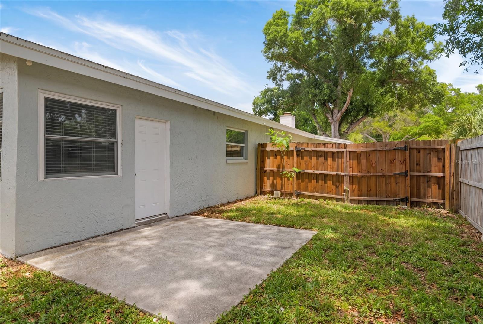 2952 Webley Dr Property Photo 33
