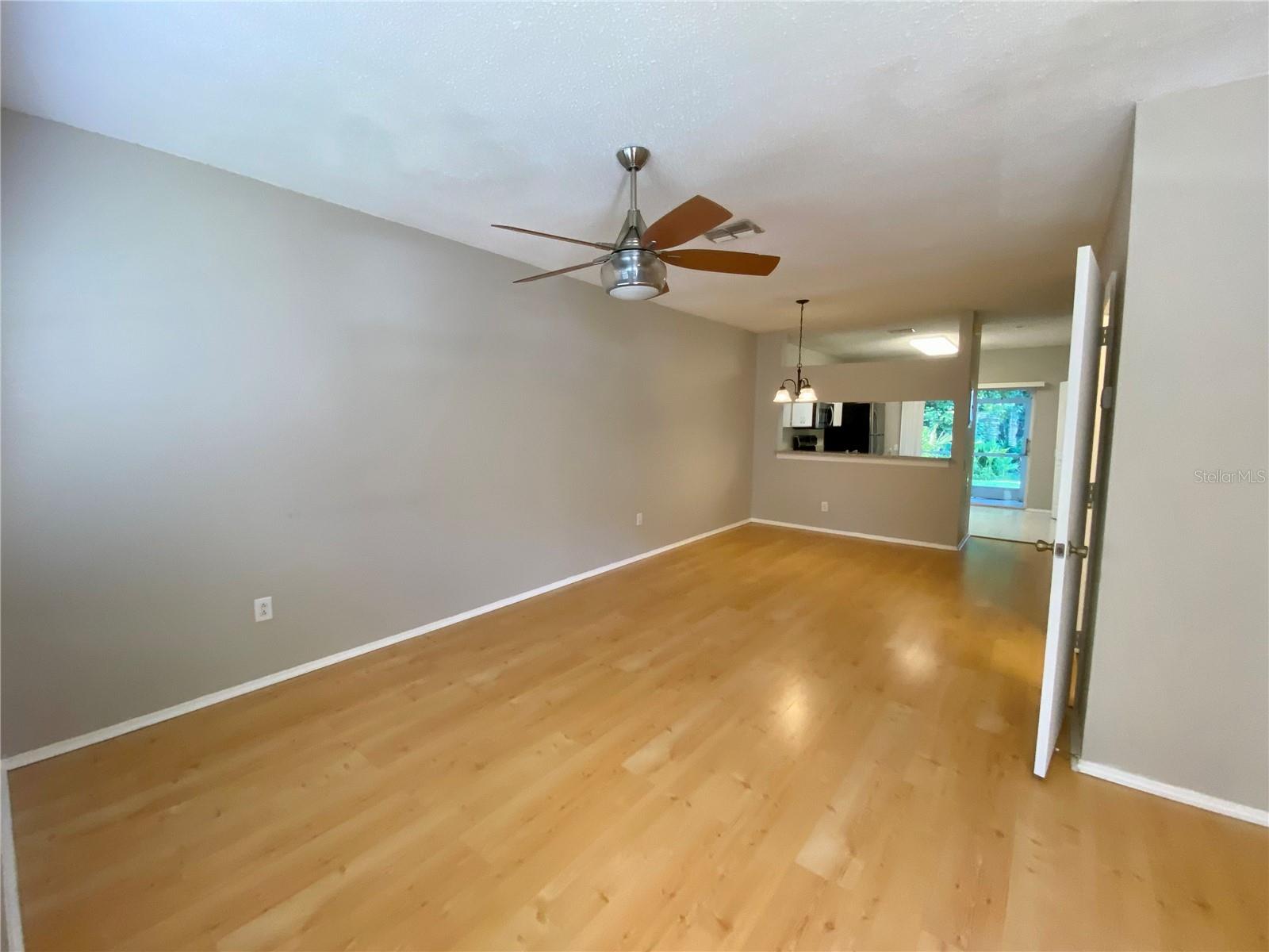 12415 Berkeley Square Dr Property Photo 5