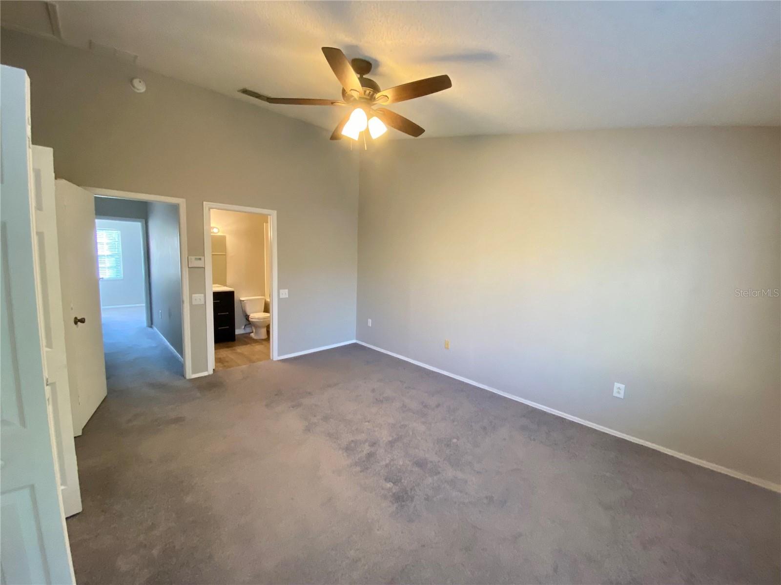 12415 Berkeley Square Dr Property Photo 21