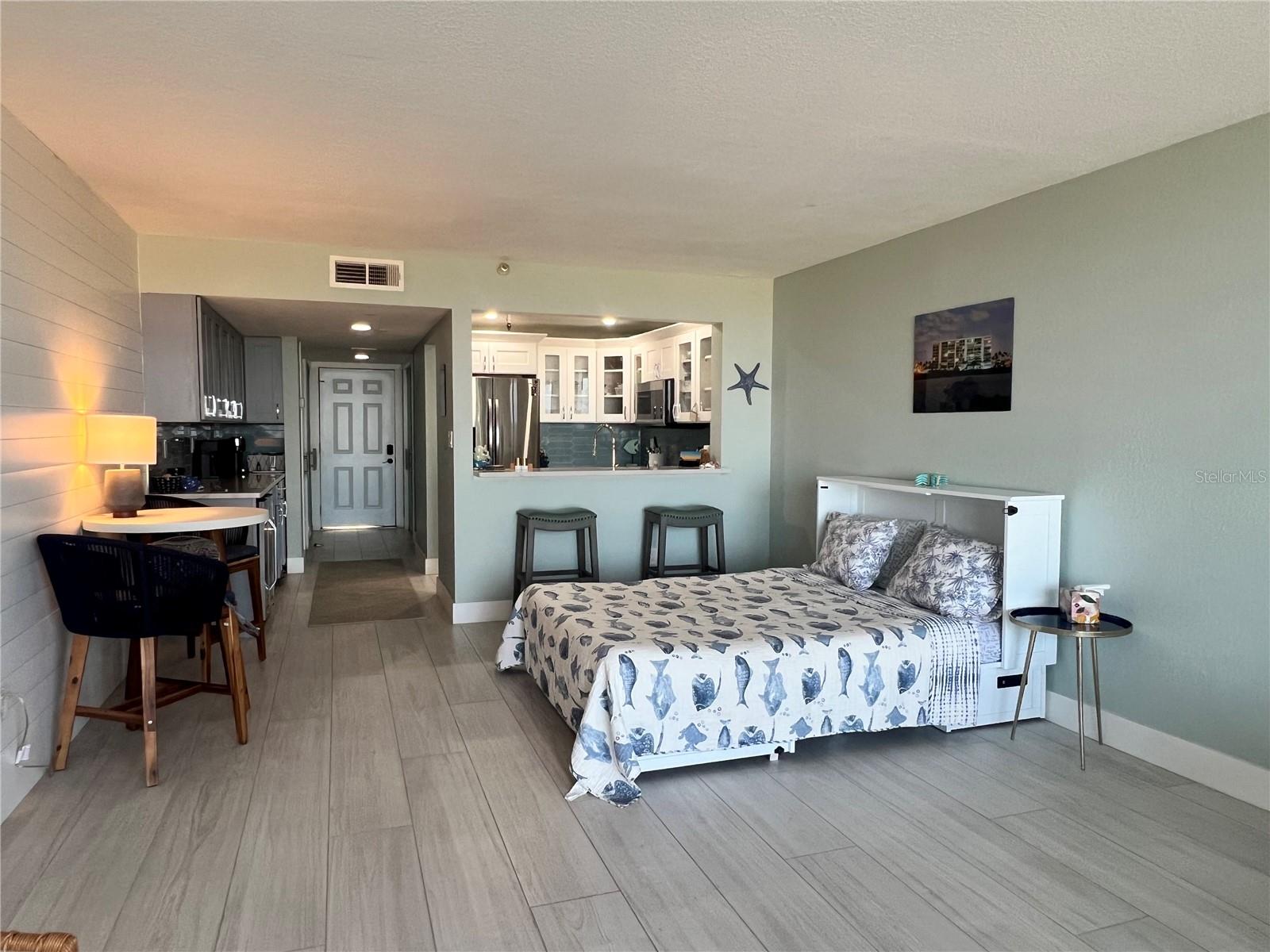 1250 Gulf Blvd #405 Property Photo 3