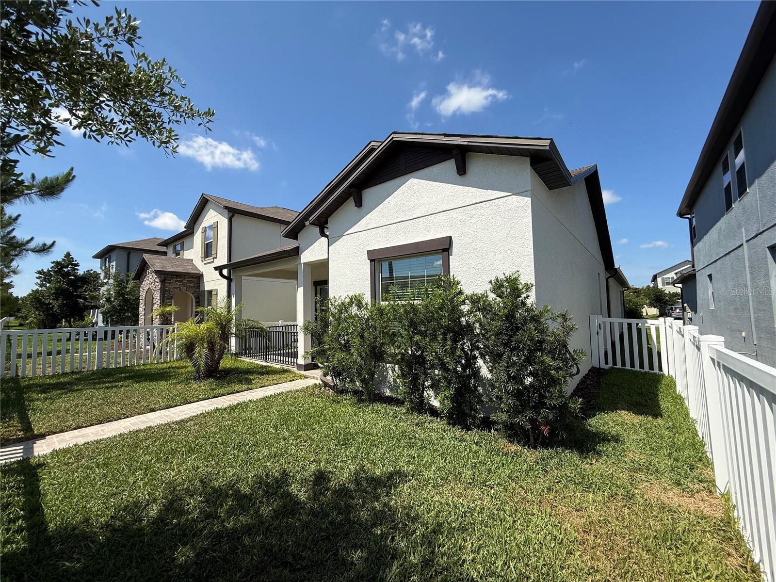 9601 Flourish Dr Property Photo 3