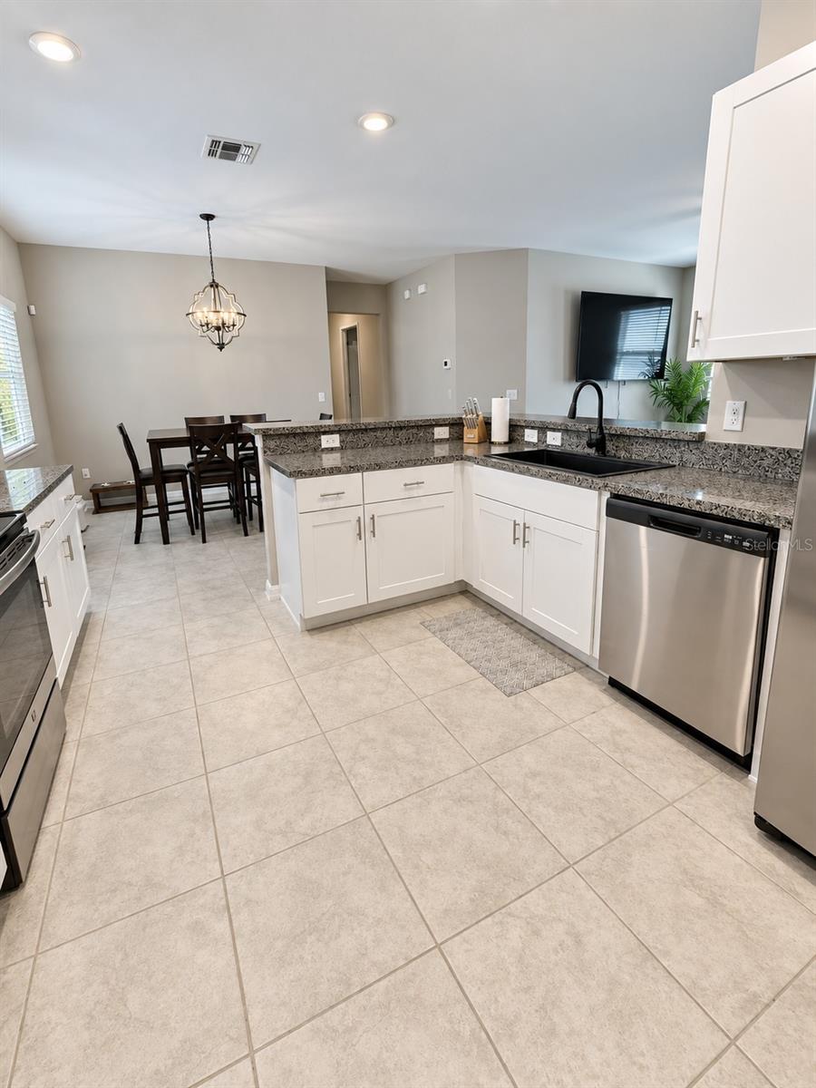 9601 Flourish Dr Property Photo 6