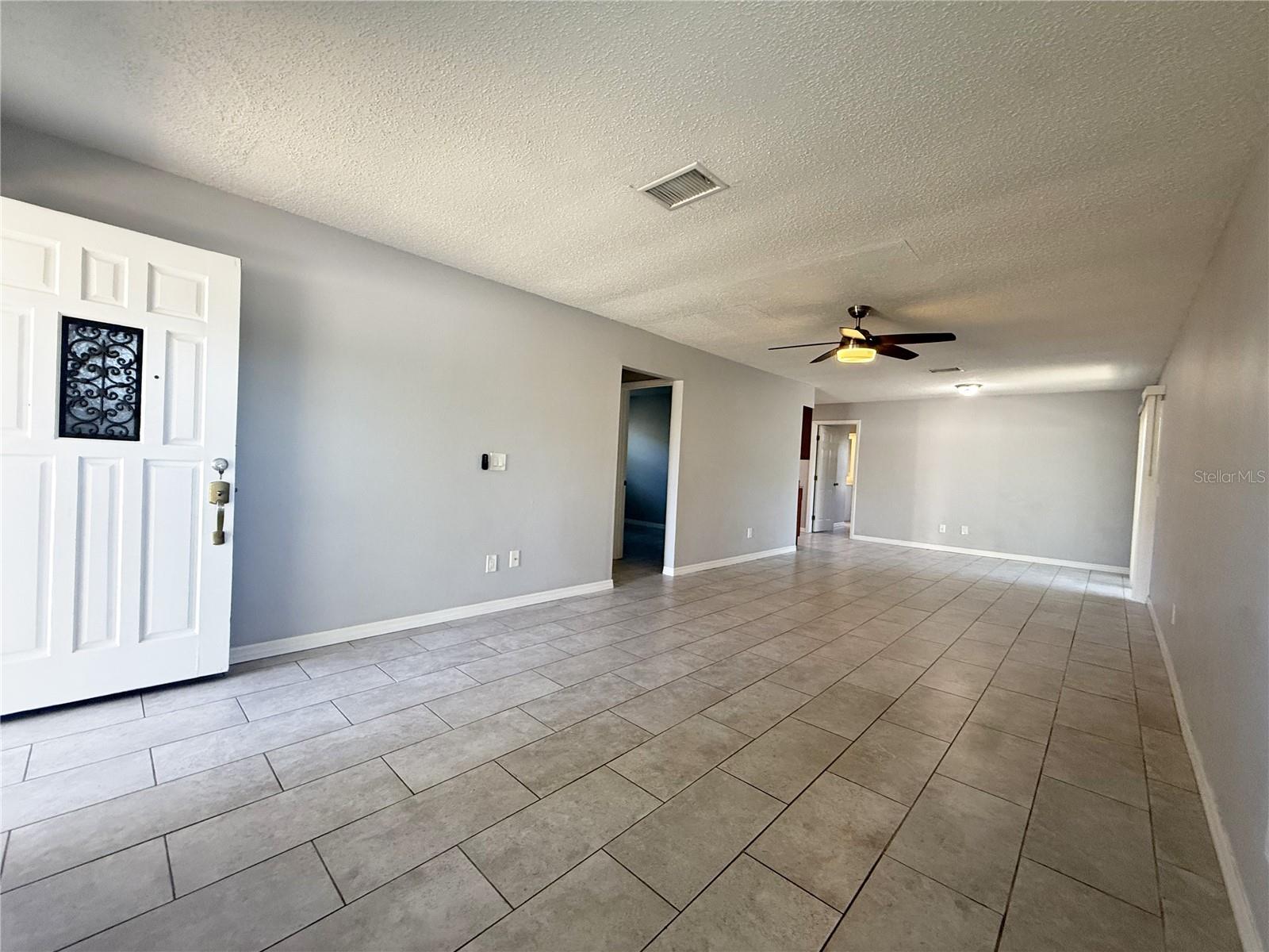 1348 Friend Ave Property Photo 3