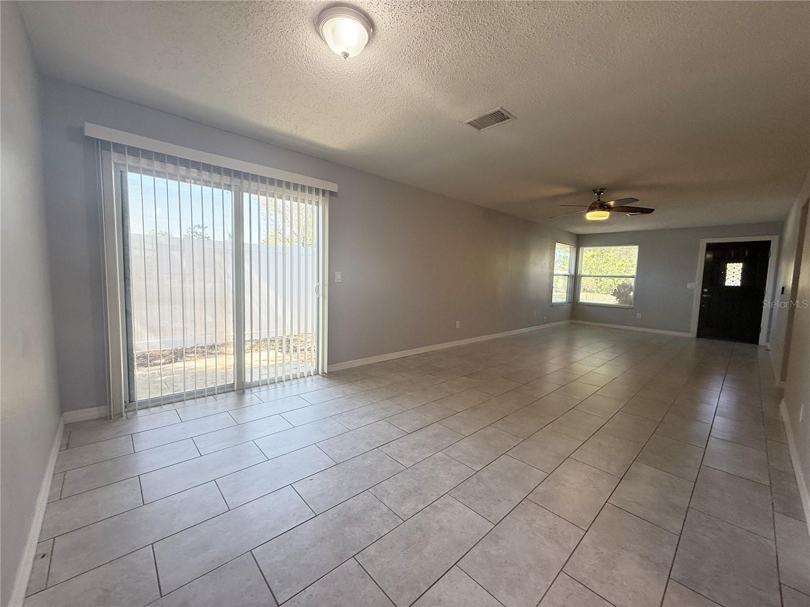 1348 Friend Ave Property Photo 4
