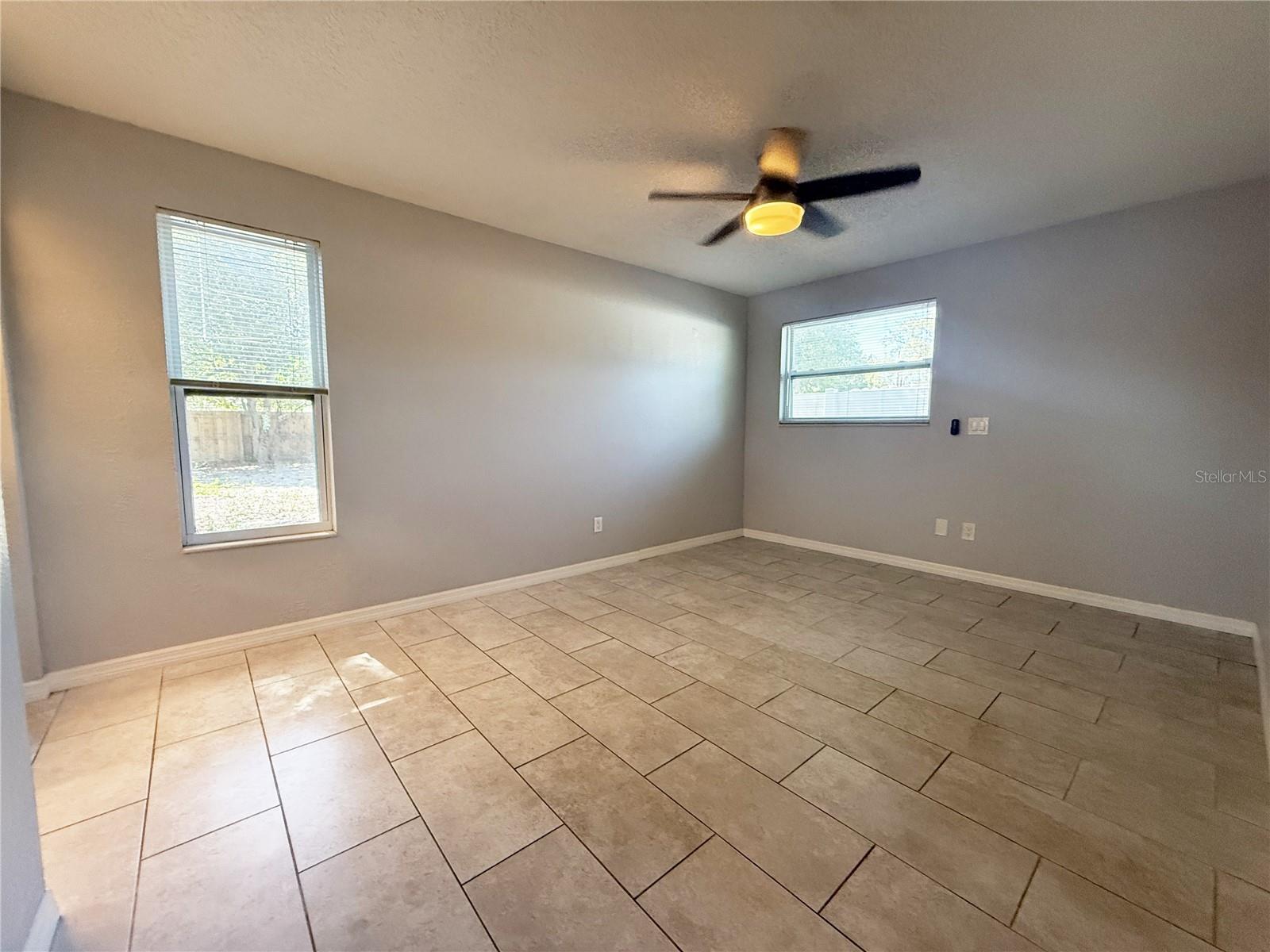 1348 Friend Ave Property Photo 8