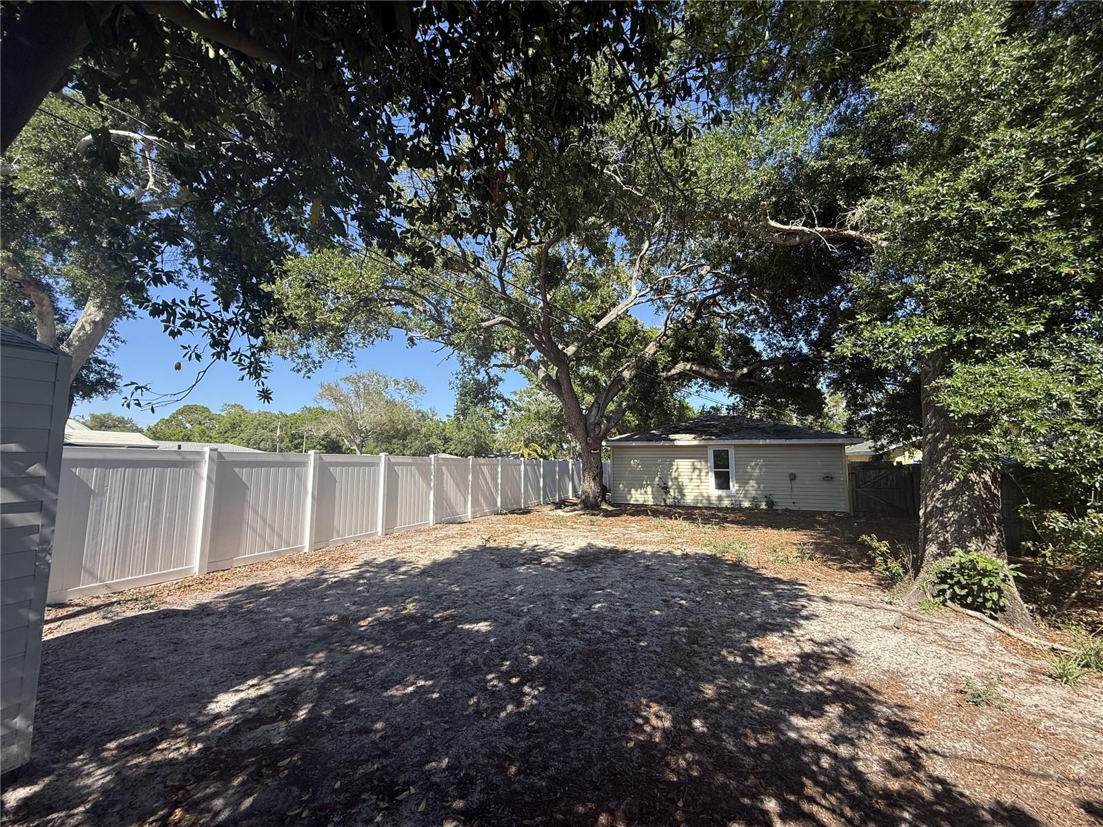 1348 Friend Ave Property Photo 19