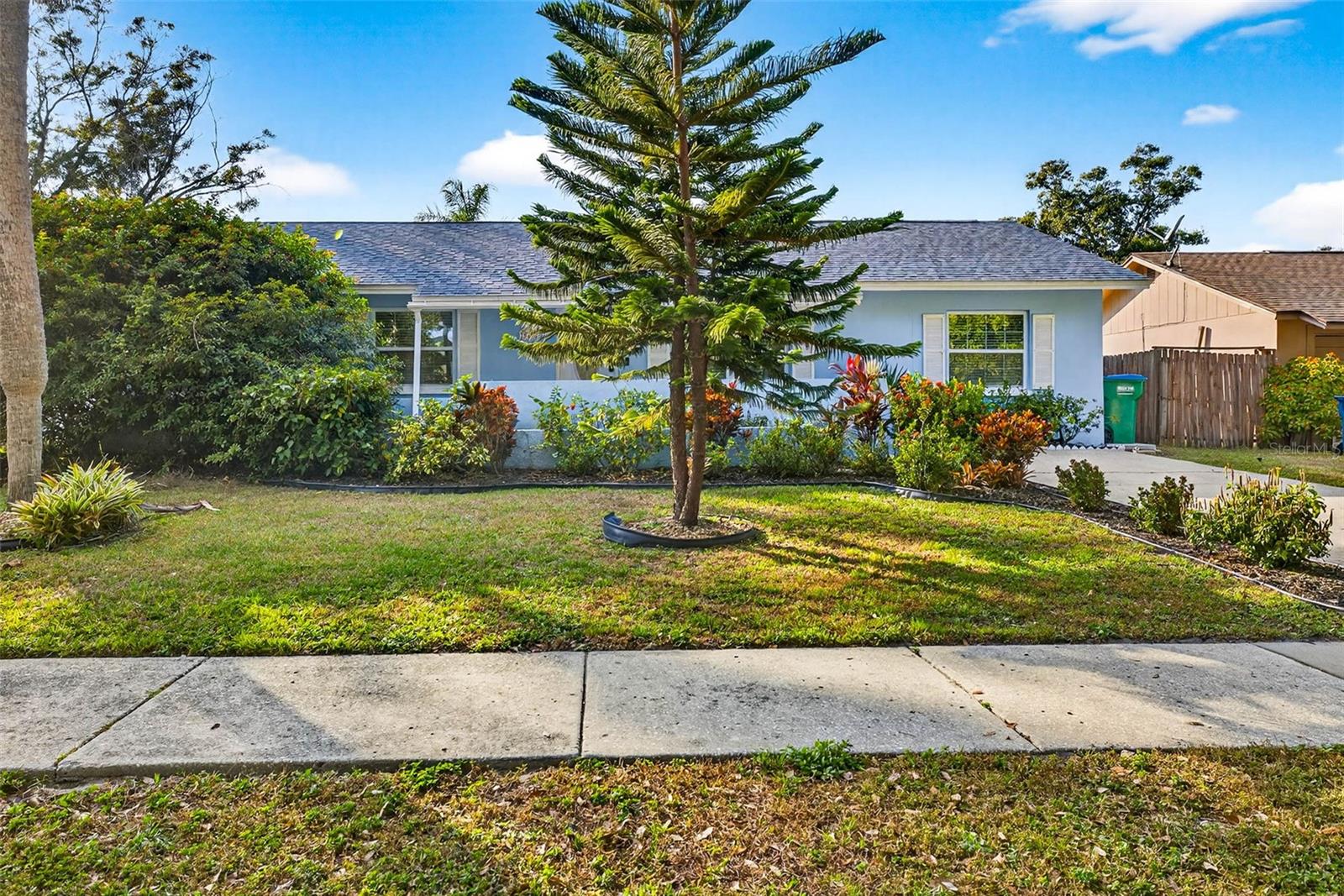 10050 84th Way Property Photo 6