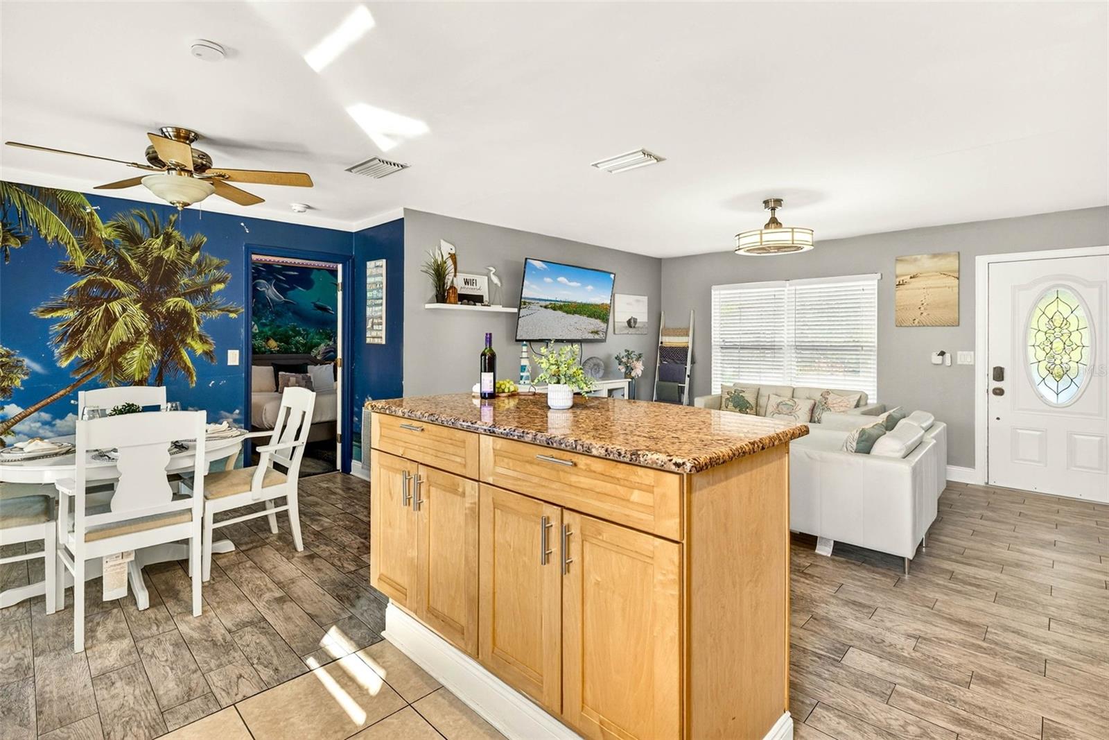10050 84th Way Property Photo 15