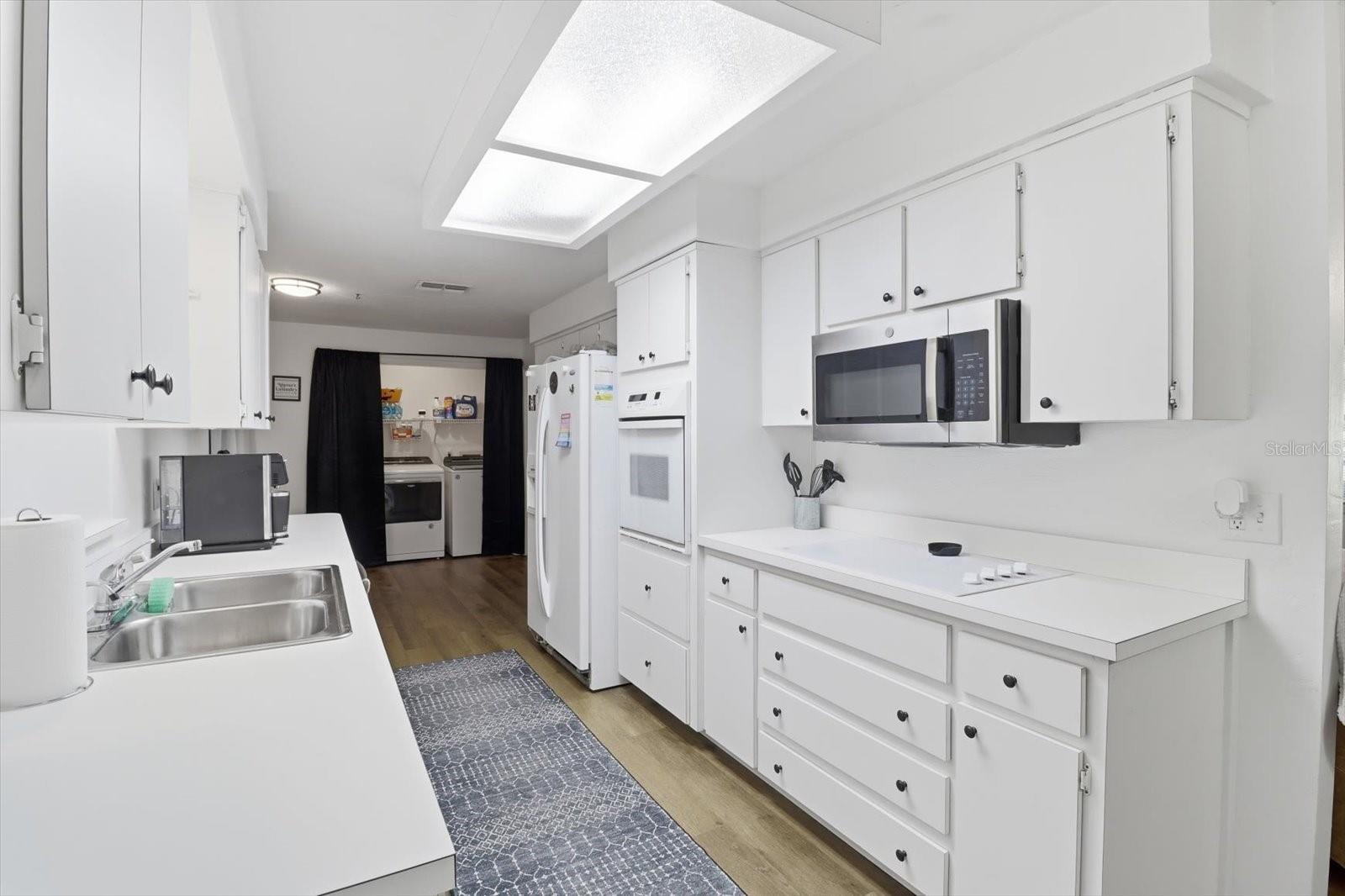 3721 N Goldencup Ter Property Photo 11