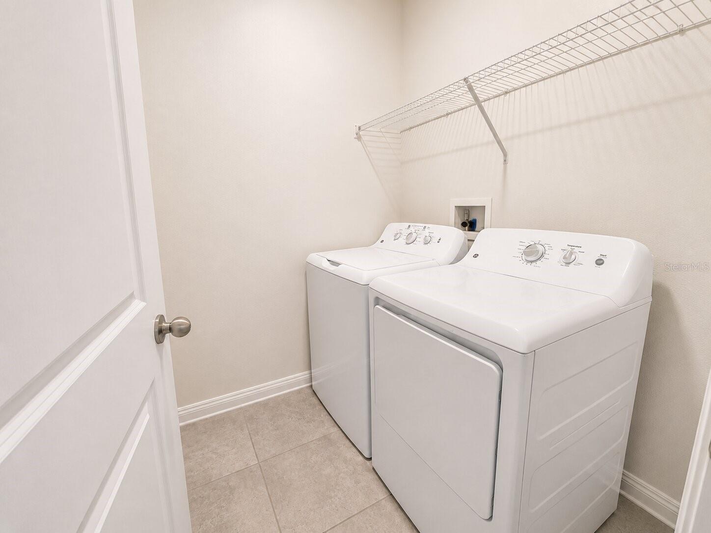 5462 Grays Harbor Ct Property Photo 10