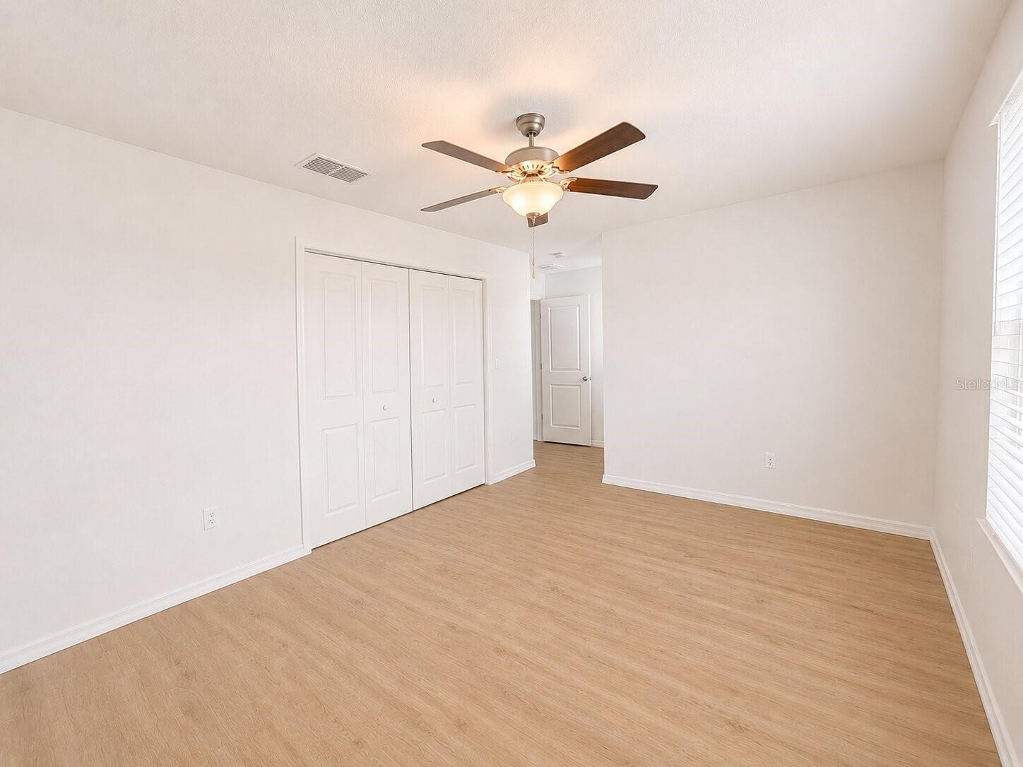 5462 Grays Harbor Ct Property Photo 14