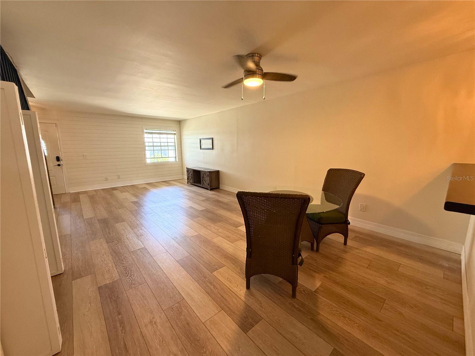 4821 W Mcelroy Ave #d210 Property Photo 6