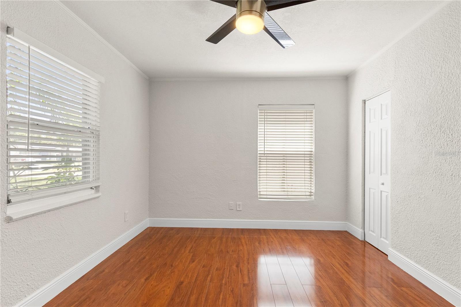 2013 E Henry Ave Property Photo 14