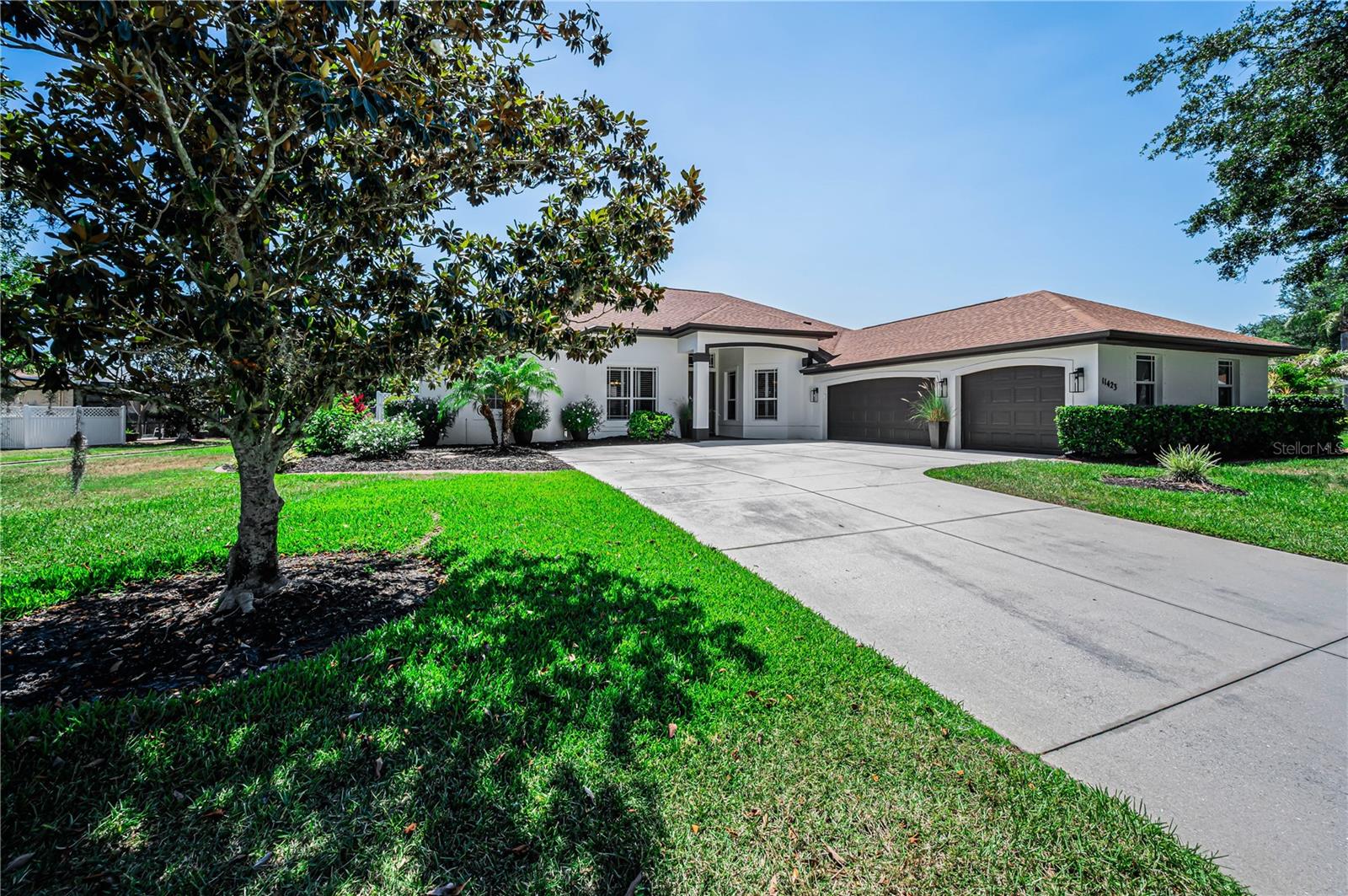 11423 30th Cv E Property Photo 5
