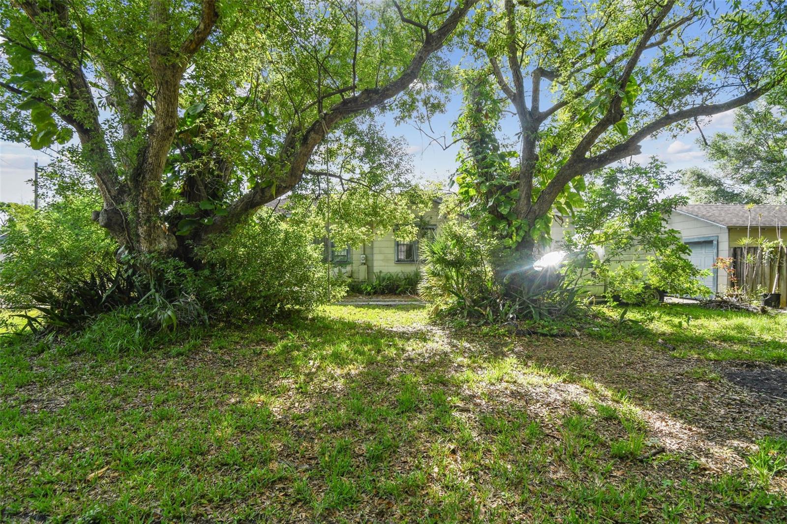 702 W Virginia Ave Property Photo 8
