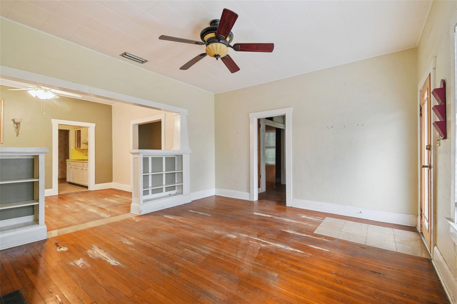 702 W Virginia Ave Property Photo 25