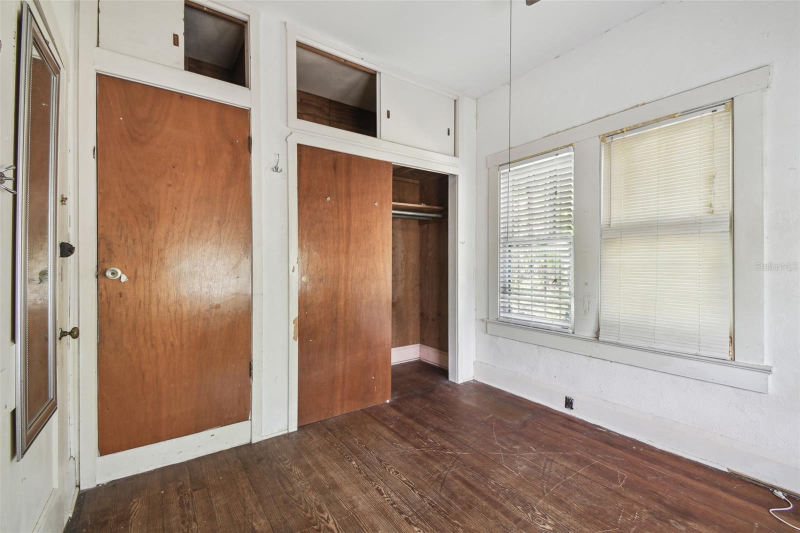 702 W Virginia Ave Property Photo 29