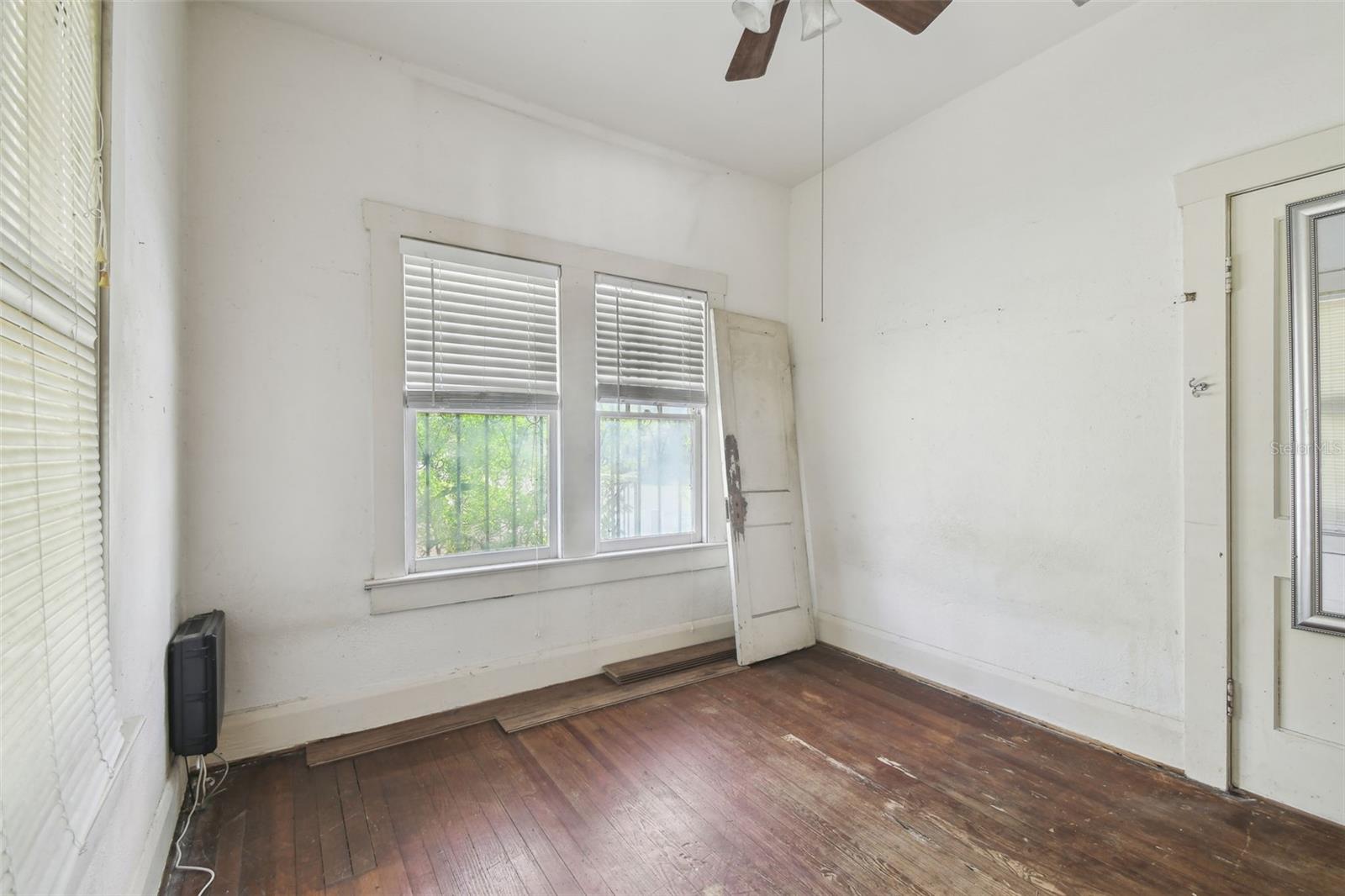 702 W Virginia Ave Property Photo 31
