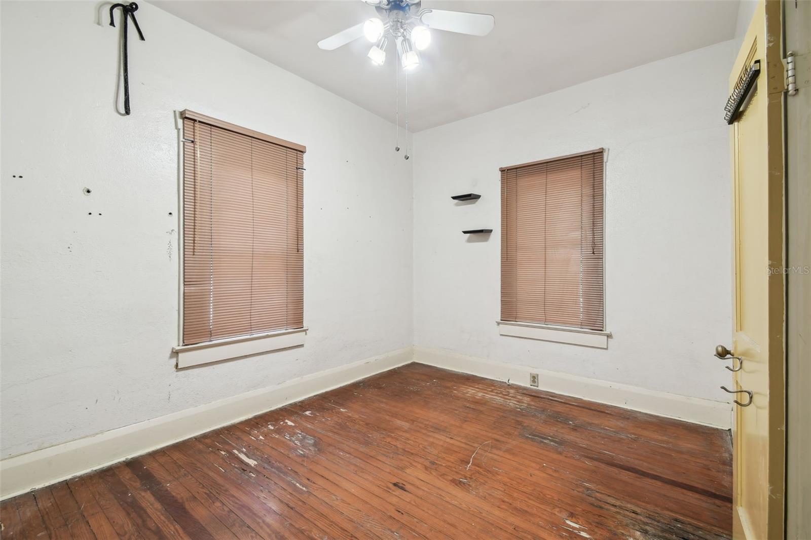 702 W Virginia Ave Property Photo 42