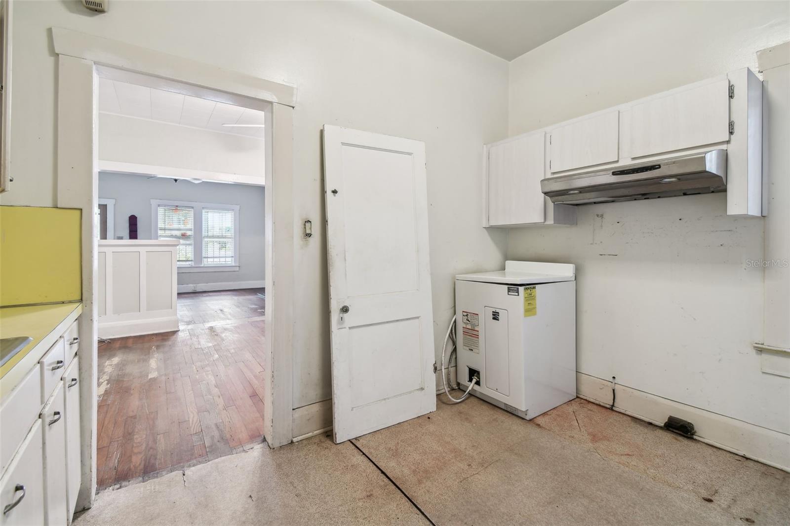 702 W Virginia Ave Property Photo 48