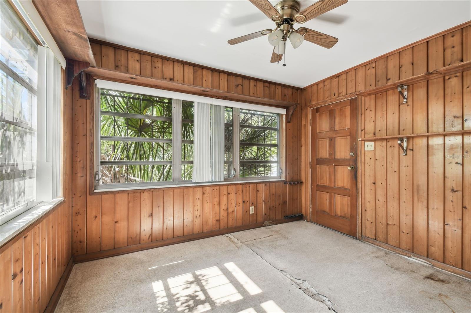 702 W Virginia Ave Property Photo 51