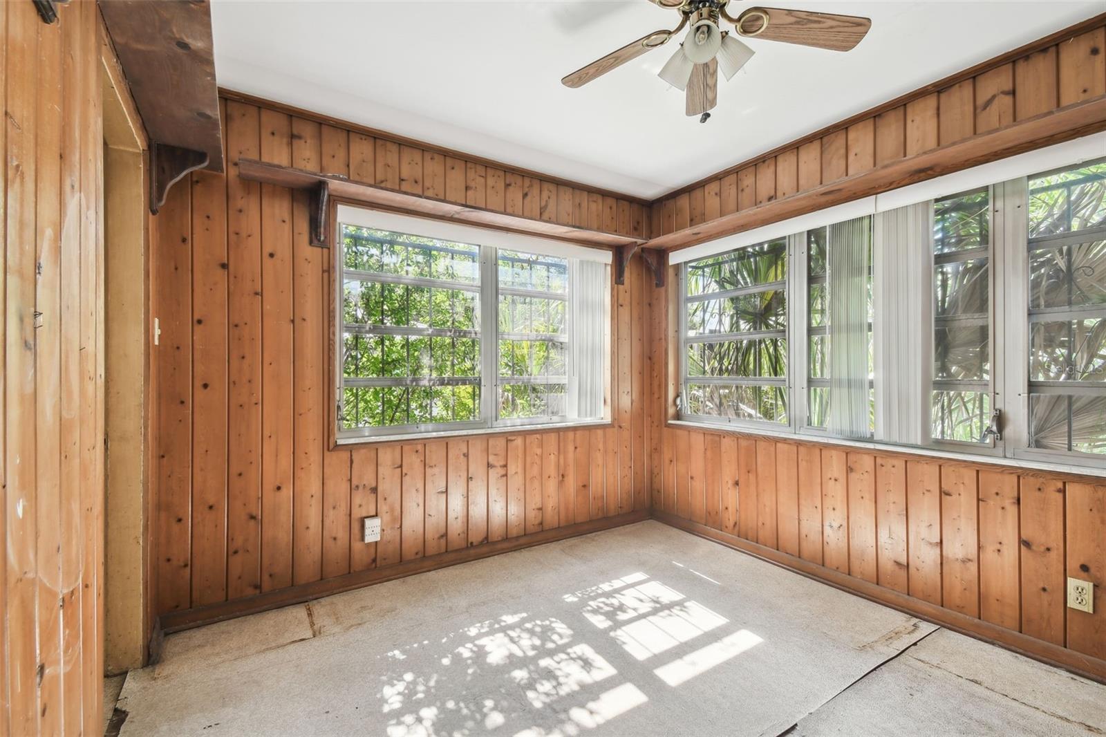 702 W Virginia Ave Property Photo 54