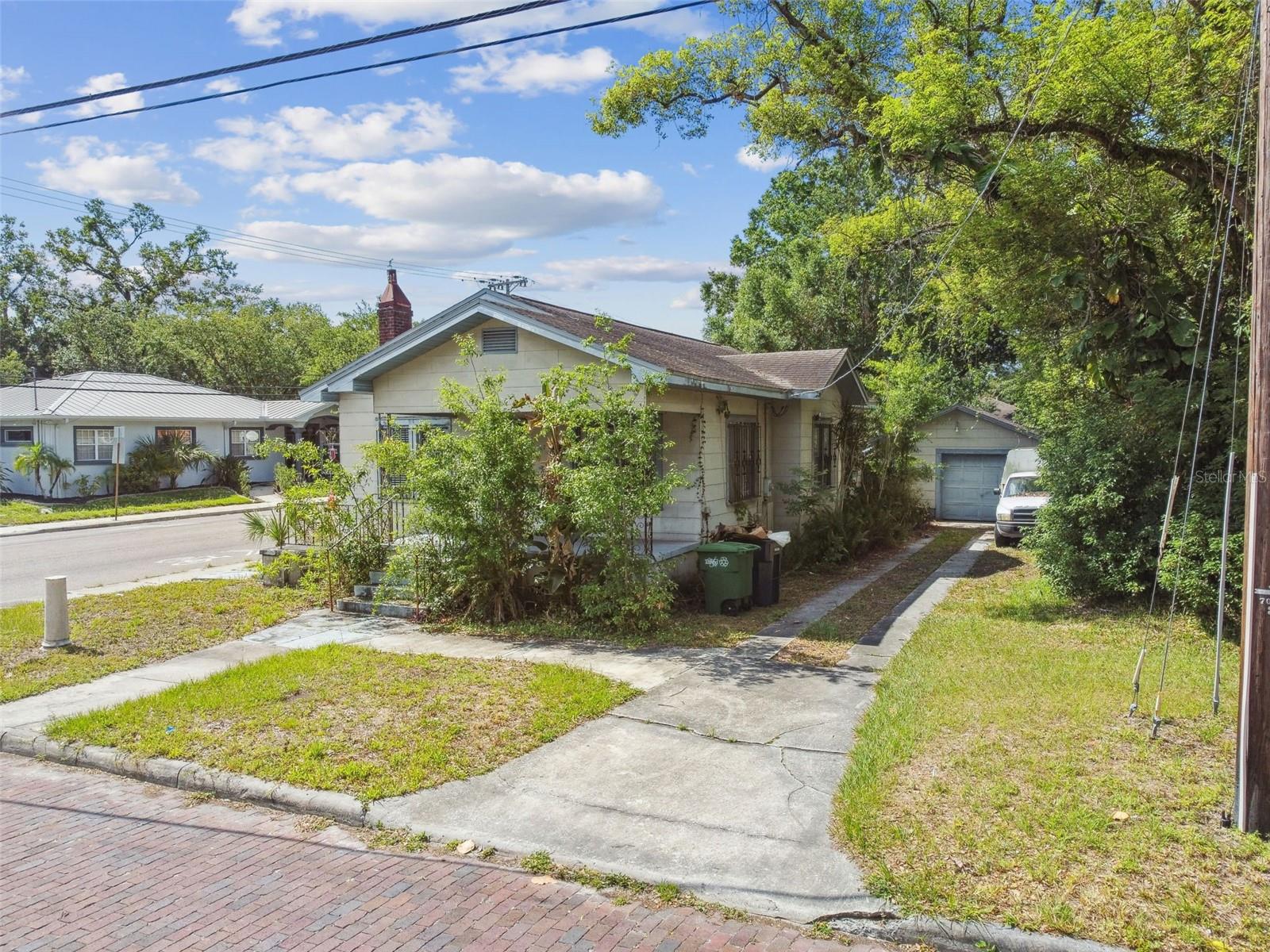 702 W Virginia Ave Property Photo 62