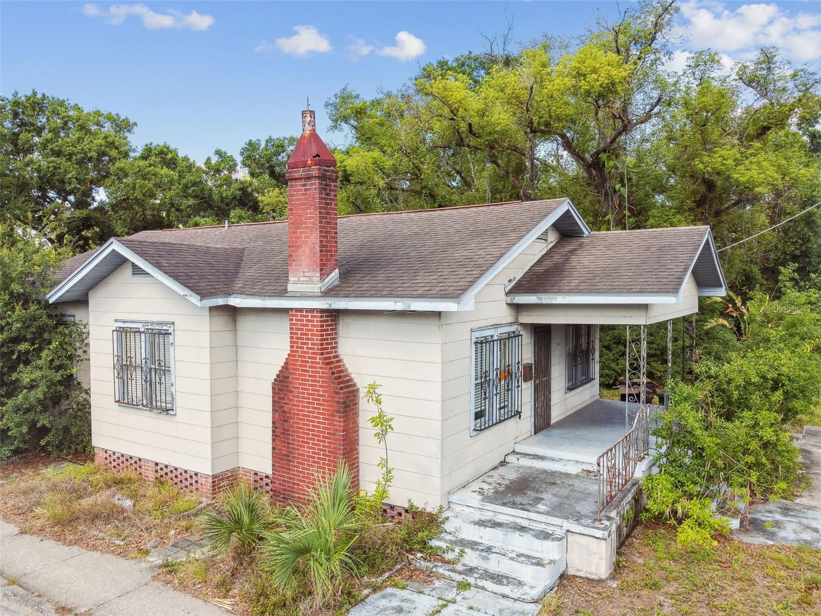 702 W Virginia Ave Property Photo 65