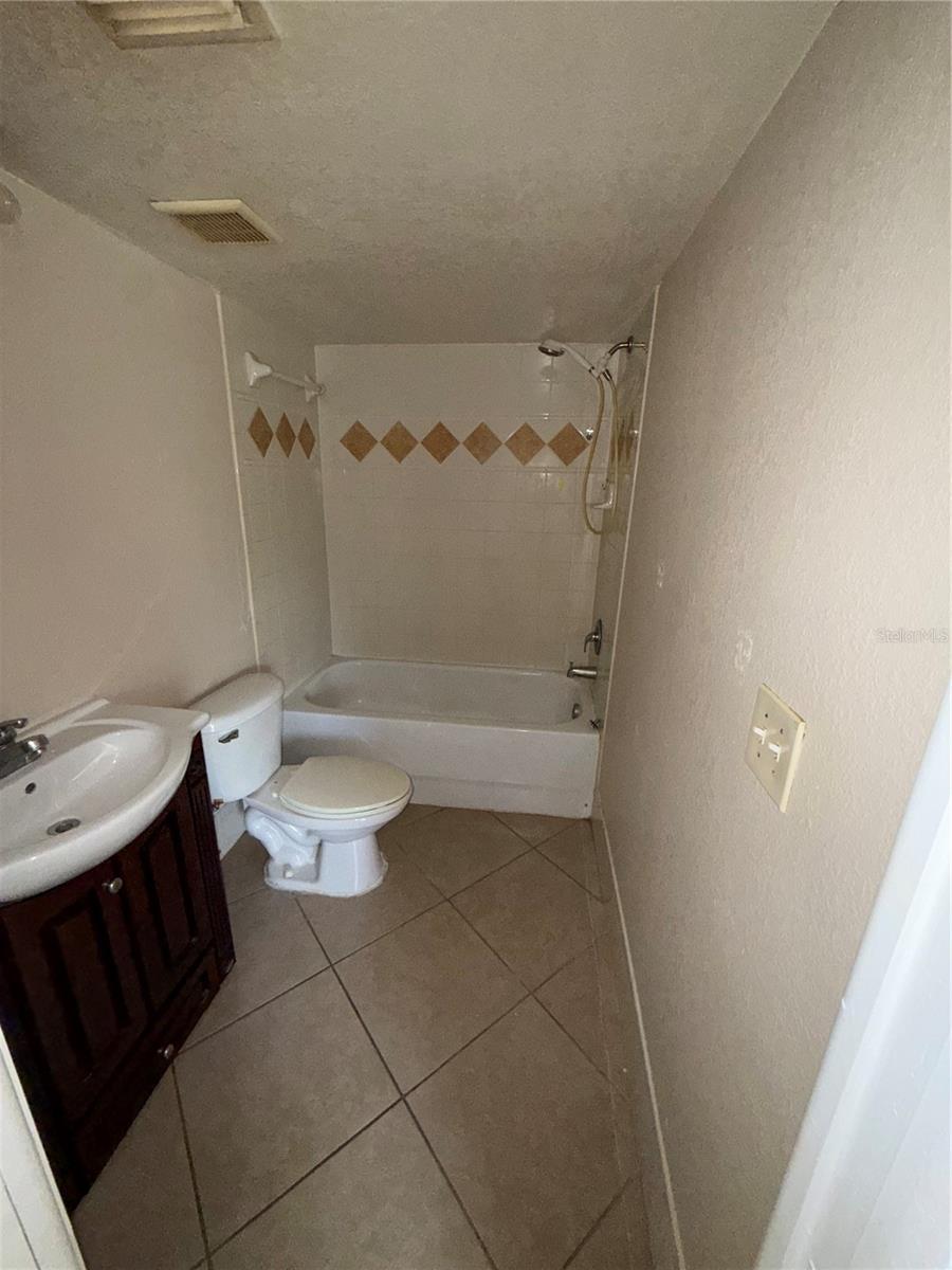 117 N Evergreen Ave #105 Property Photo 7
