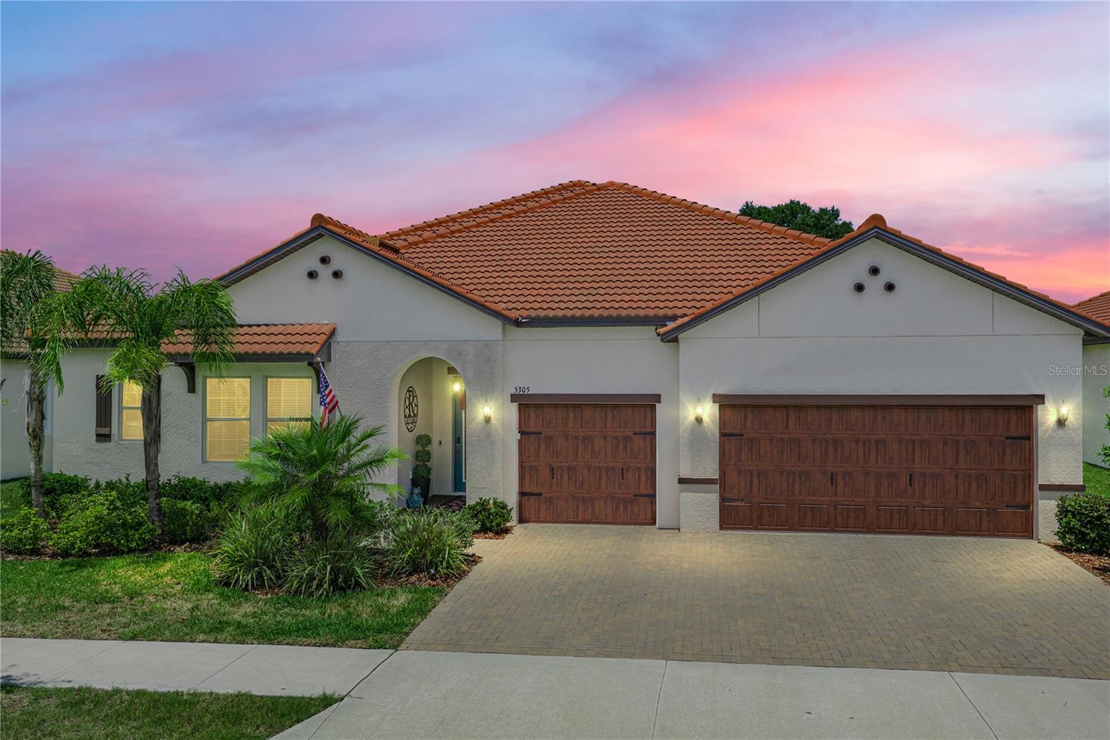 5305 WINDY GROVE DR Property Photo 1