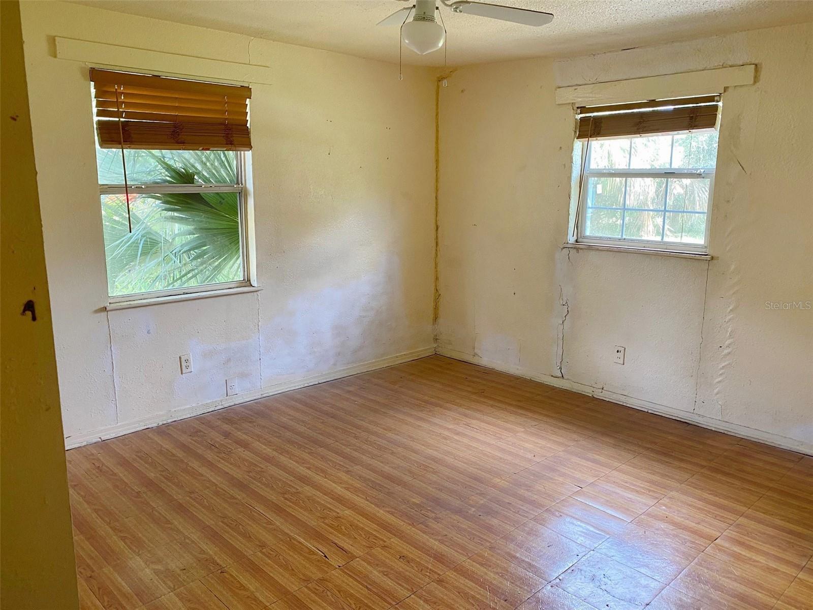 3716 E Clifton St Property Photo 9