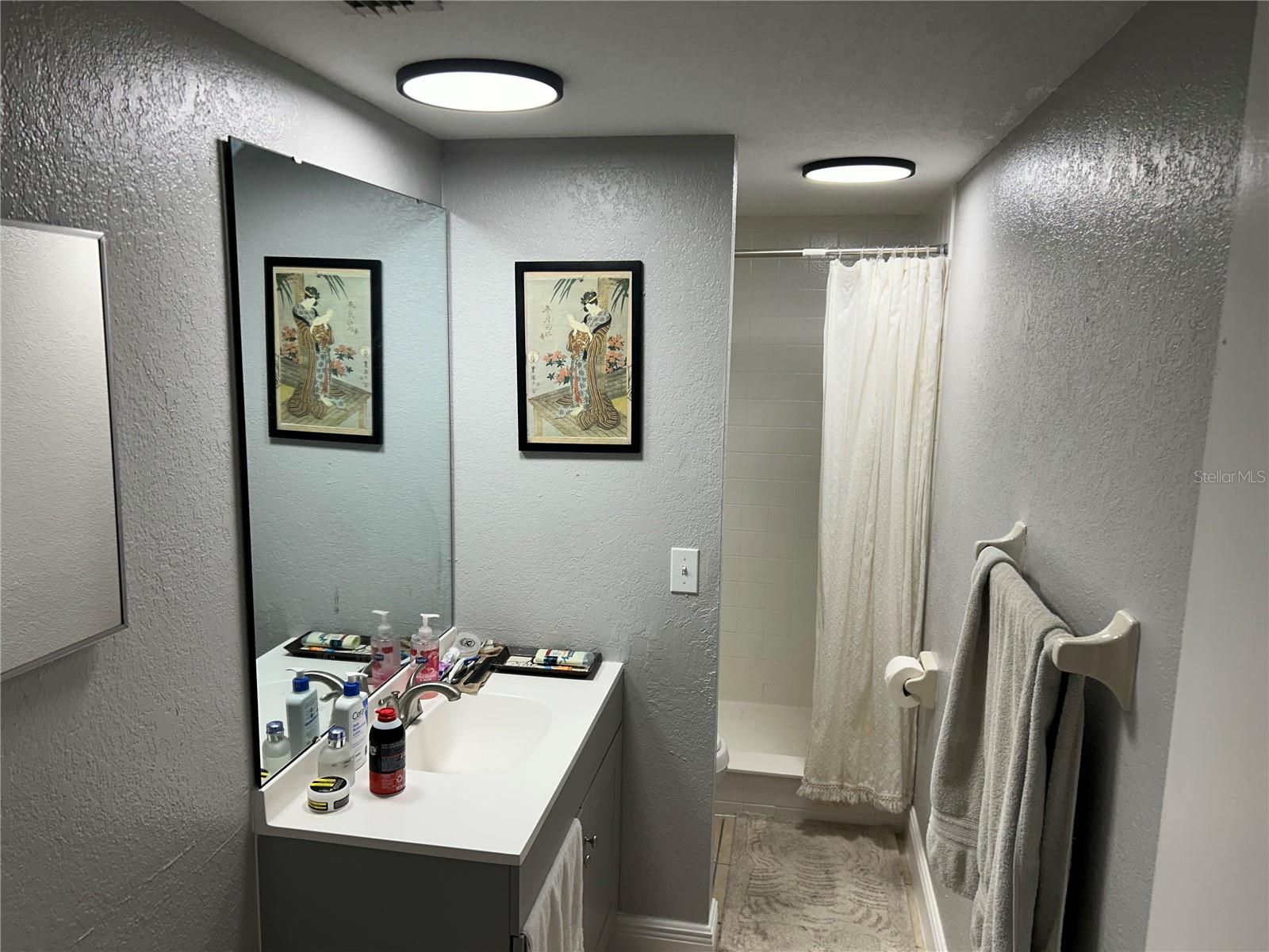 6301 58th St N #305 Property Photo 3